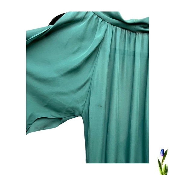 BCBGmaxazria cold shoulder top green silky - Picture 3 of 6